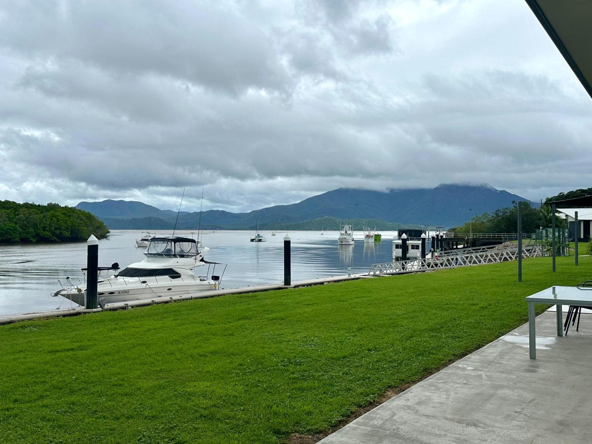 Hinchinbrook Resorts Management Pty Ltd Lucinda Ngoại thất bức ảnh